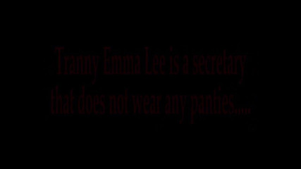 EmmaLeeTV - Nylon Fetish Tranny: La segretaria trans emma Lee si apre le calze nere