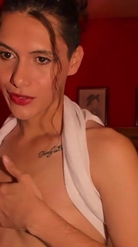 Söt femboy flicka, hon ståtar med sitt tillfredsställande ansikte som får dig att springa bara för att glädja henne