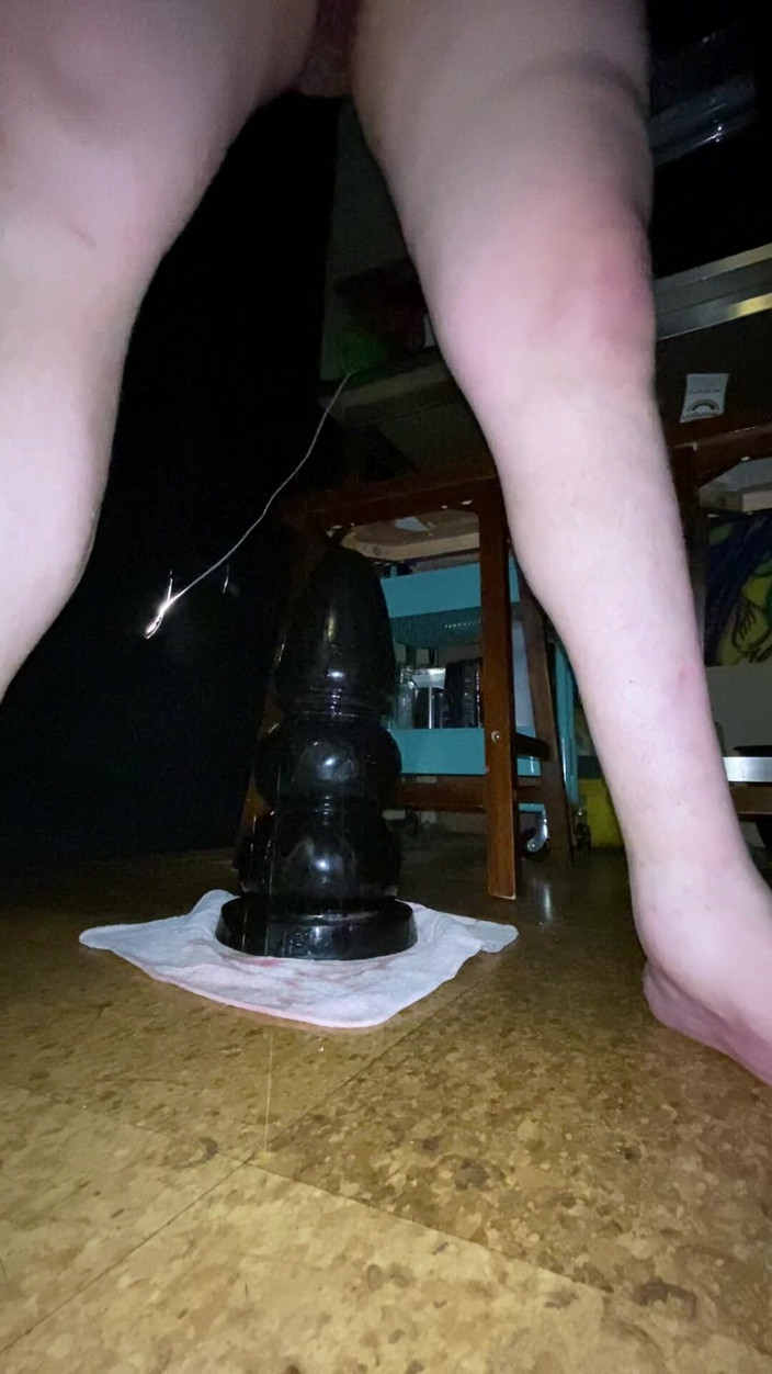 Gaypiest: Ruiner le trou du cul avec un gode XXL détruisant...