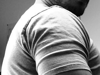 Paulbull: 내 자지를 사회에 유용하게 만들려는 첫 시도