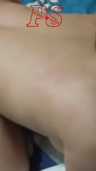 Bhabhi desi sexy, pipe sauvage en levrette, éjaculation, sexe indien hardcore