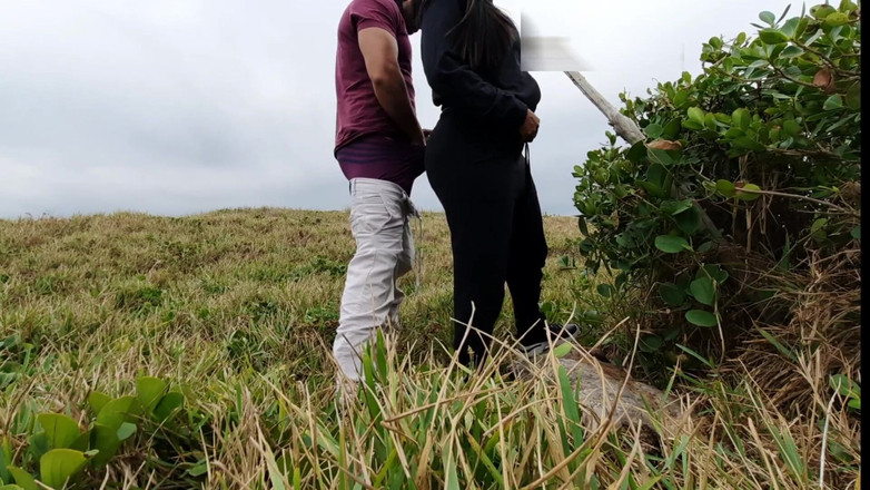 Novinha Insaciavel: Dia anal na praia com Tesão Voyers