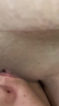 Где лицо кончается и начинается киска