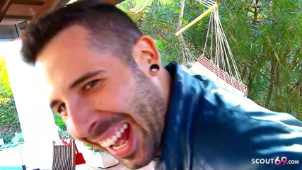 Full porn collection: Kurvige reife verrückte wird von stiefsohn gefickt und sein kumpel...