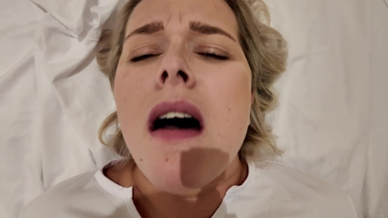 Amateur Homemade Porn: I Fucked My Step Mom After College Homework's