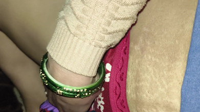 Village studio: Leccata di figa del primo piano e sesso profondo con...