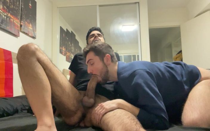 Nenesgaymers: Mi-a luat laptele în timp ce am băgat un deget, l-am înghițit întreg