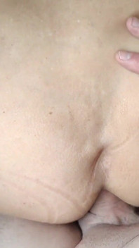 De Grote Kont Van De Vrouw Overstemde De Ochtend Erectie Met Anale Seks, Hoewel De Gordijnen Hadden Moeten Worden Opgehangen!