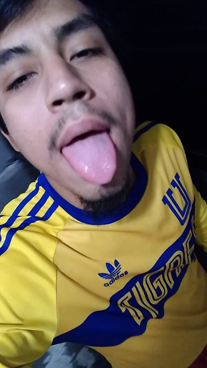 AlexAlejandro13: Esperándote en el baño de amor