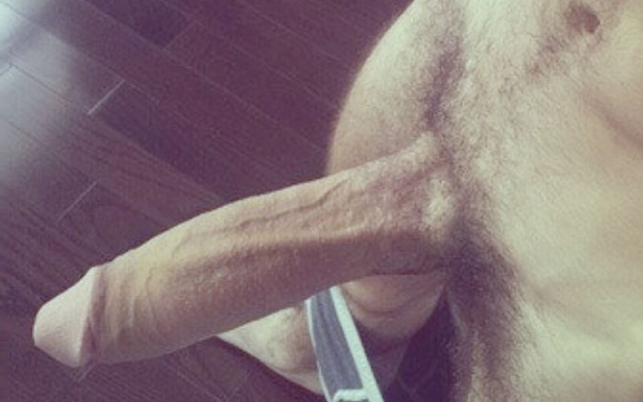 DJED NEBETHO: Hij beukt zijn zaklamp luid met een grote pik en...