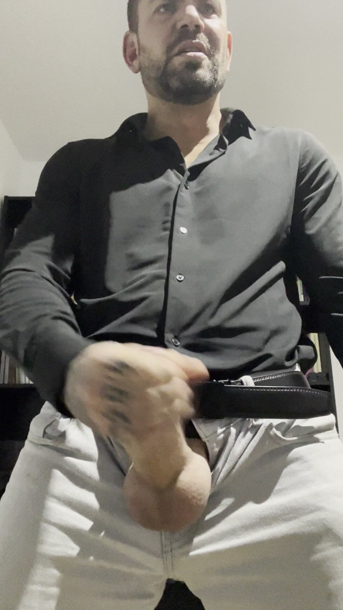 Juan Lucho Gay: Cute Boy Jerks off with Clothes on