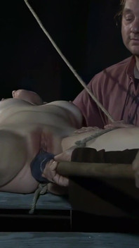 Tukang jahit Verene Mendapat Fucked Untuk Orgasme Dengan Batang Dengan Cara Yang Sangat Tidak Suci