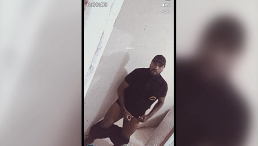 Security Guard Masturbating at Work (The Black Hunterr) Security Guard Masturbating at Work (The Black Hunterr)