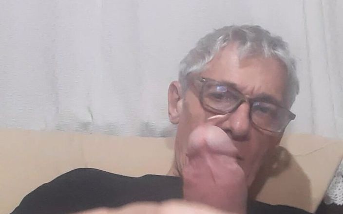 Big uncut hard cock: Дрочу член сама для тебя