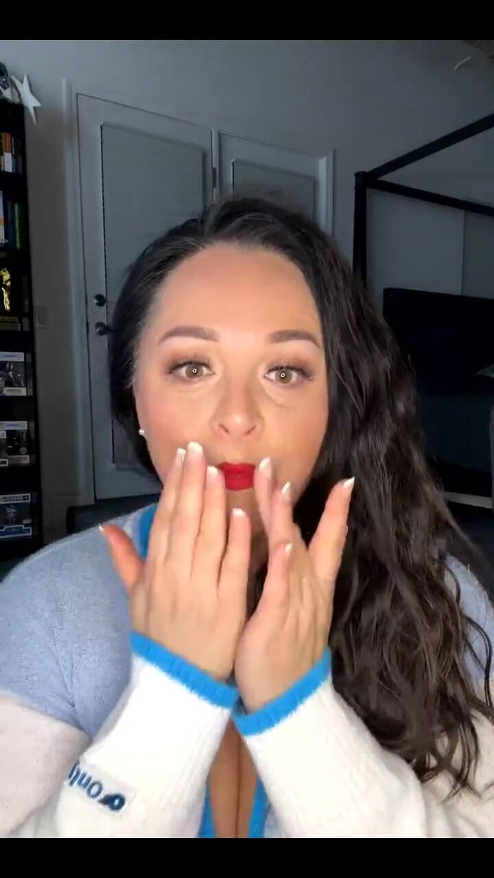 Amanda Thickk: Salut tout le monde