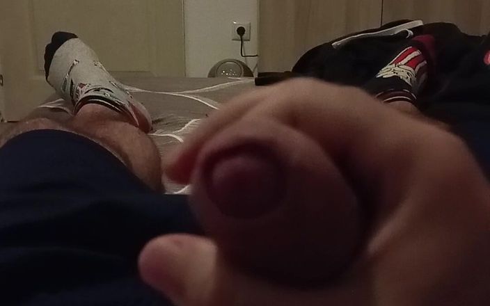 DuffyFuck: Il ragazzo da solo si masturba da solo nella sua...
