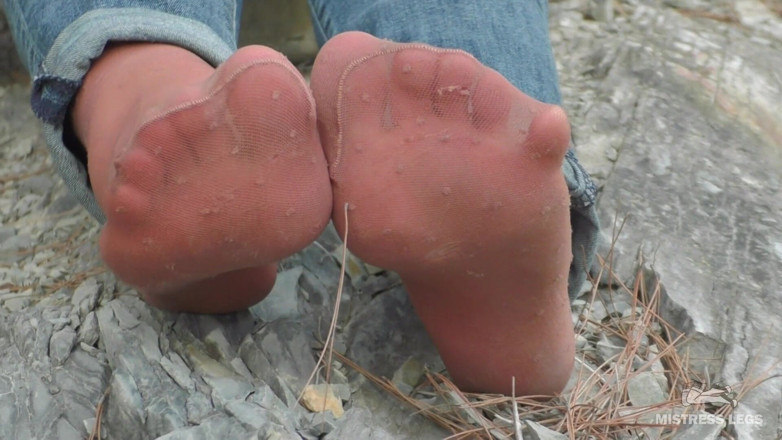 Mistress Legs: Jeans feet teasing in worned nylon socks outdoor
