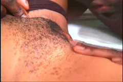 CBD Media Interracial: Ragazzo delle consegne scopa la piccola ragazza africana traditrice