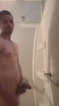 Solo Shower Time