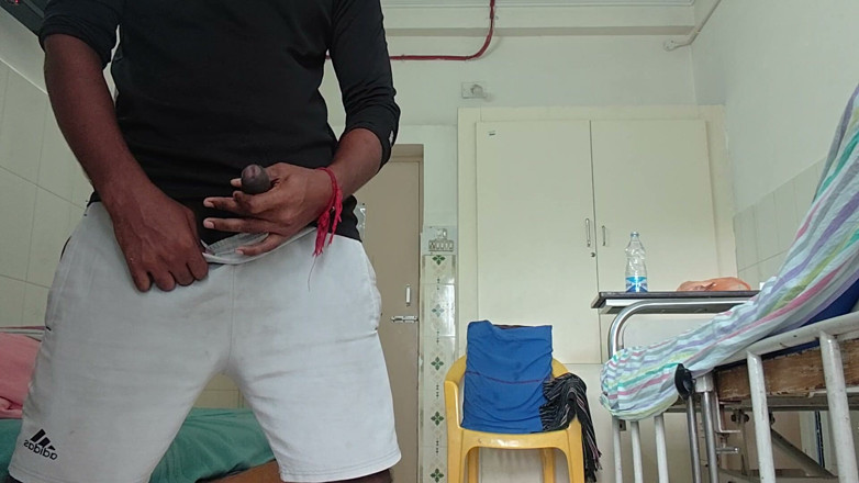 KUMBHA MANOJ KUMAR: Xhard - camas de hospital esperando pacientes