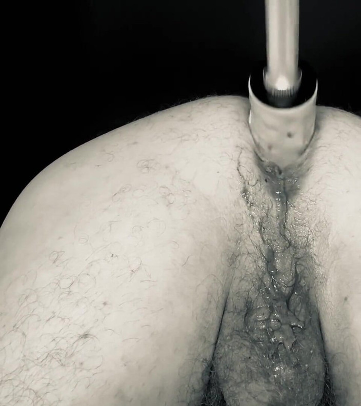 Haggy Baggy: Machine anal night fills so good up there