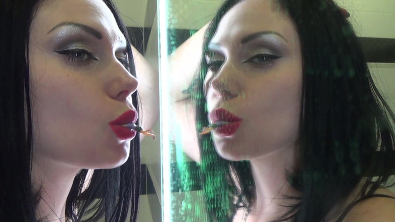 Goddess Misha Goldy: 장난스럽게 먹는 부드러운 거인!