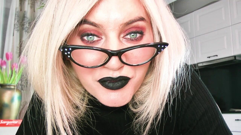 Goddess Celine: Punčocháče Dominace