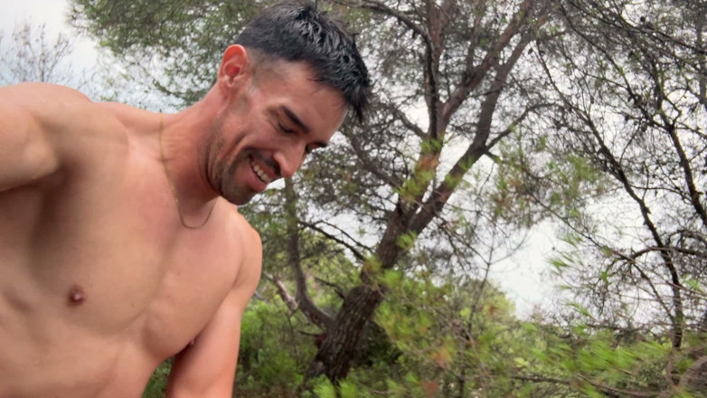 Paul Williams: Walking Naked Under the Rain on the Woods