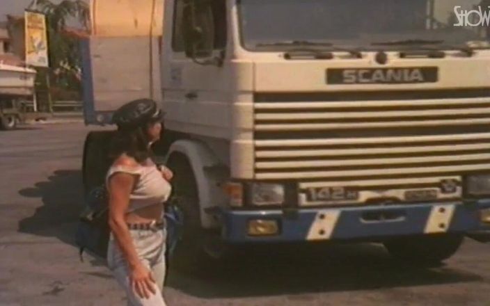 Showtime Official: Người lái xe tải - phim đầy đủ - video tiếng Ý được phục hồi hd