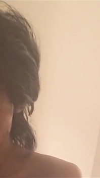 Foda e engole porra própria, gêmeos com tesão gemendo, rolando os olhos, orgasmo alto, rosto sorrindo