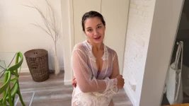 Menjemput jiran saya ke tempat saya - dia mempunyai batang besar, jadi saya menghisapnya dan orgasme apabila dia mengongkek saya dan memancut ke dalam!