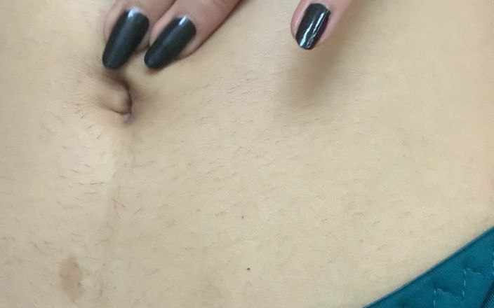 Afterdark affair: Fată desi în dormitorul ei