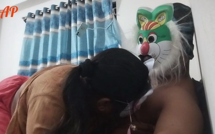 akashprimex790: Seorang pria muda berhubungan seks dengan mantan pacarnya