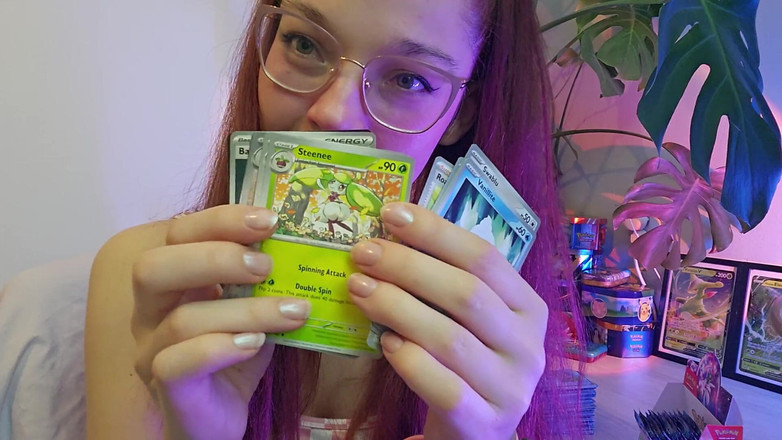 petitesubkitten: Asmr खिलौने सुंदर लाल बालों वाली को खींचती है