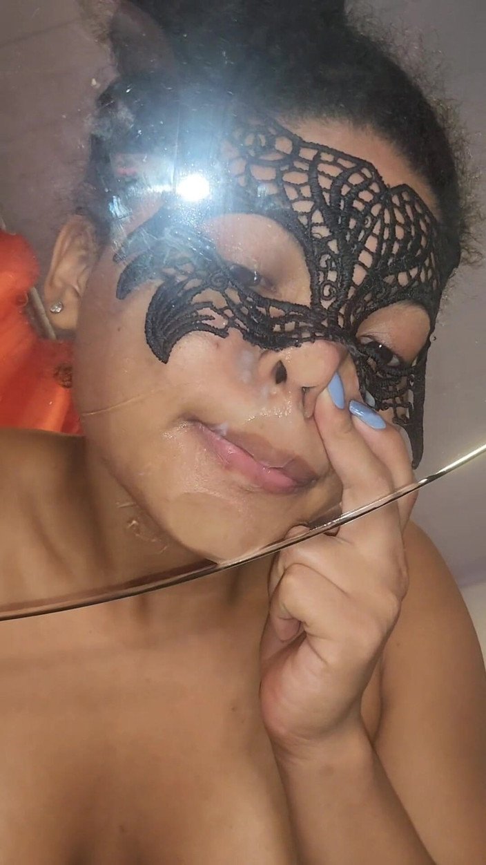 Pietro Montoya: Tüm Sidik Masasını Temizledim Ve Erkeğimin Dölünü Kokla 01/30/2025