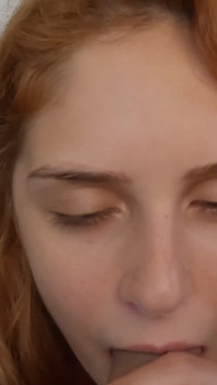 Плоть робить мінет і грає з піздою 4k60 кадрів в секунду