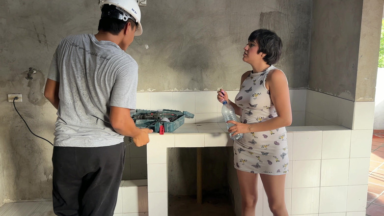 ManuelaAlvarez: Tôi thuê một thợ nề mạnh mẽ và gợi cảm để...