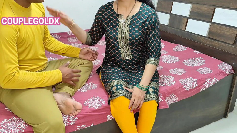 Sexy Komal: Quando Komal saiu de casa por algum tempo, seu marido...