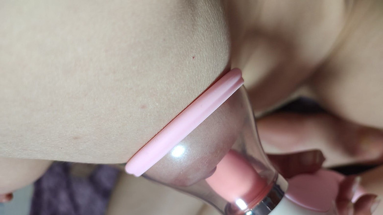 Roy1987: Vakuumpumpning av små bröst