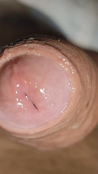 Ein Wunderschöner Schuss Sperma Macht Den Schwanz Noch Erregter.