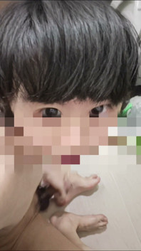 可愛男生射精後馬賽克臉打手槍自拍 表情巨可愛打出白漿