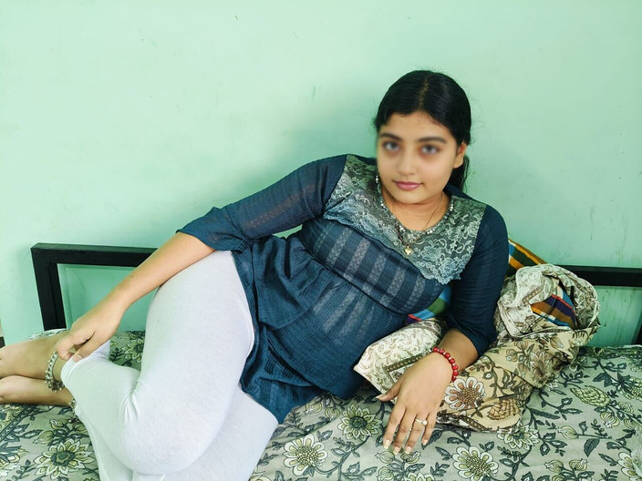 Mili bhabi: Une belle demi-sœur indienne se fait prendre et baiser si...