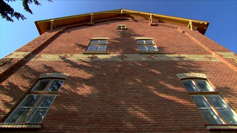 Big Boobs Babe: Mia Blow vs Melina May DP trojka Frenzy