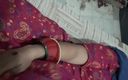 Kavita maam: 印度德西性爱视频女孩与男朋友发生性关系