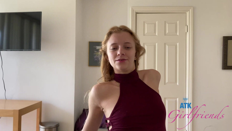 ATK Girlfriends: バーチャルデート - ライリーはあなたのコックで遊ぶことにしました