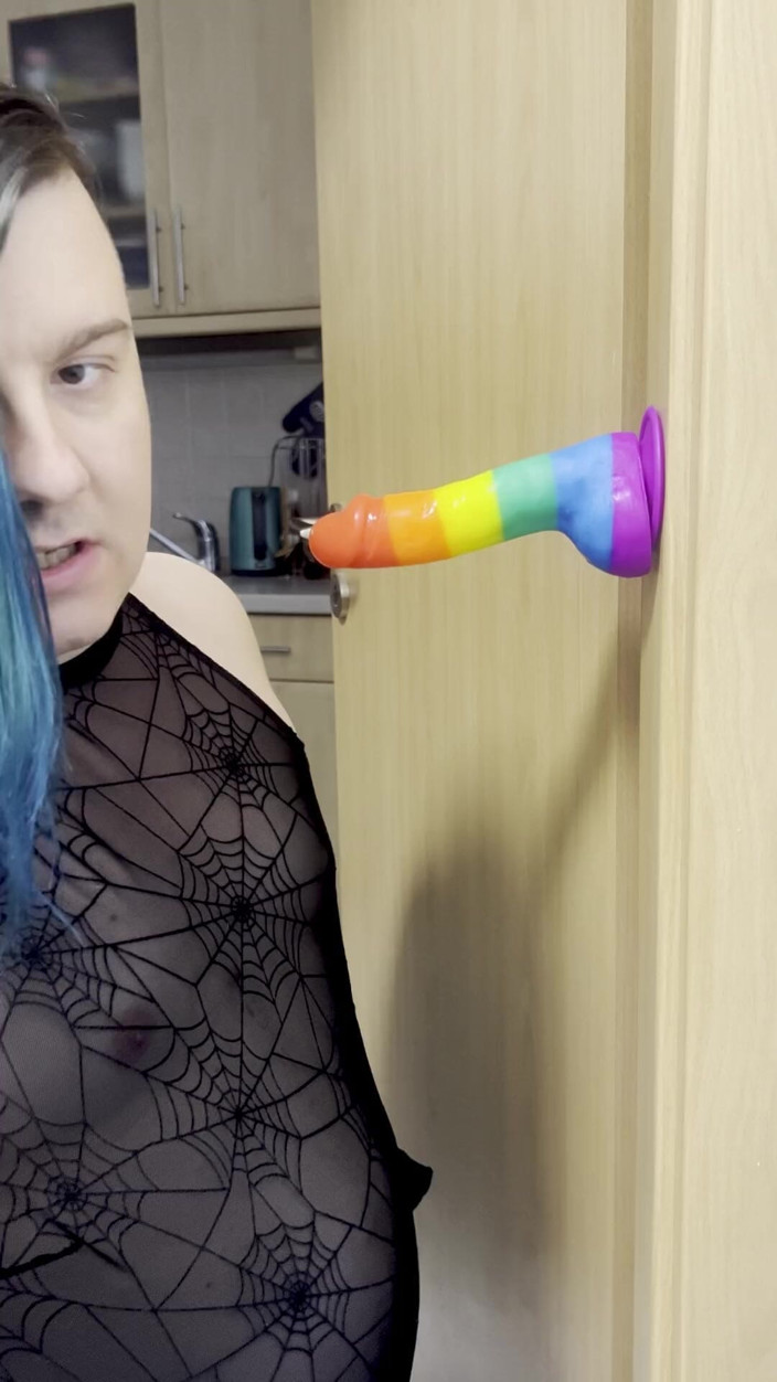 Feelingharmony: Dildo gola profonda traning