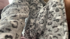 SweetSusi: एक कडली बाथरोब में