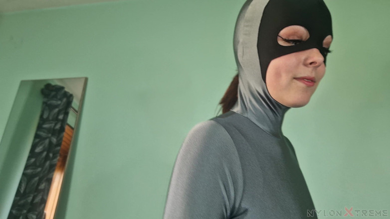 Nylon Xtreme: POV Elena Clark Zentai Catwomen masturbatie