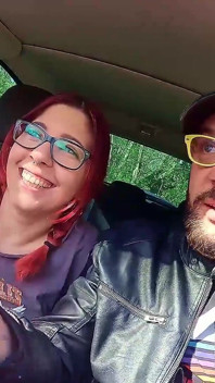 Blowjob im auto, sperma