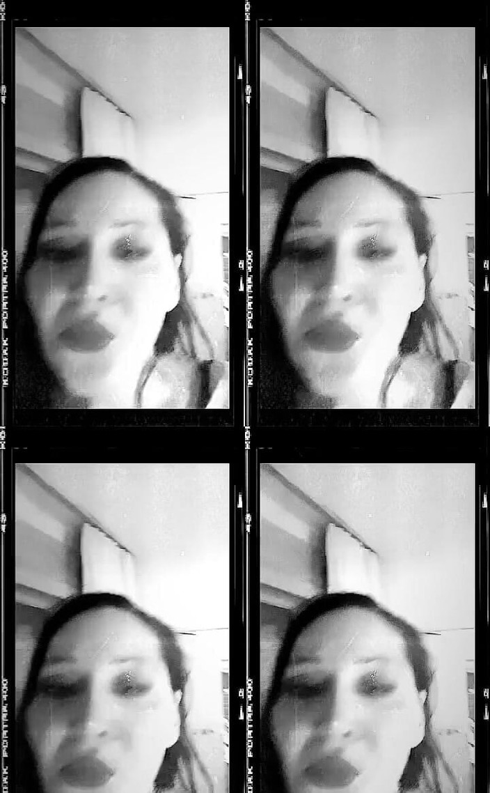 Dominatrix Redsonyja: 내 노예에 침을 뱉고 그것은 내가 메시지에 대한 지불을 볼 수 없습니다 침대 흠 전에 처벌을위한 시간이다 또는 내 얼굴에 미소를 두고 무엇 Ti